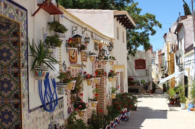 In het voor- en najaar organiseert Talengroep Flevoland een aantal fantastische Spaanse taalreizen naar de Costa Blanca Zuid in Spanje.